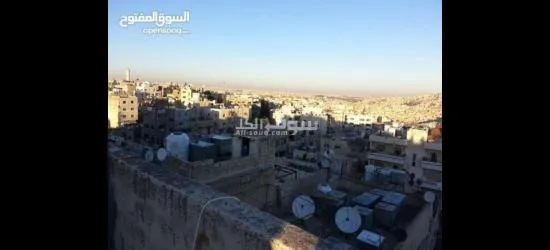 سطح خالي من البناء في الذراع الشمالي بعمان - 9