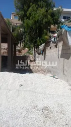 الزرقاء عوجان حي الفلاح مثلث عوجان طلوع مقبرة عند بقالة ابو جلال - 2