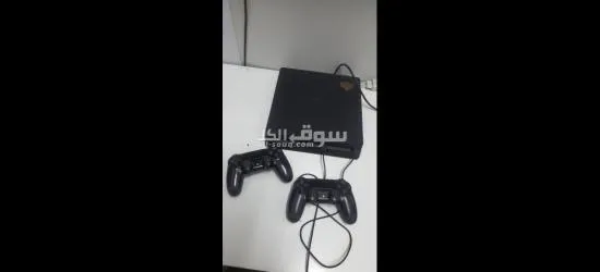 بلايستيشن ٤ مع ايادي اصليه مع سيديات اصلي