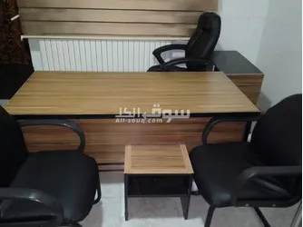 مكتب مع وحدة جانبية و3كراسي وطاولة - 2