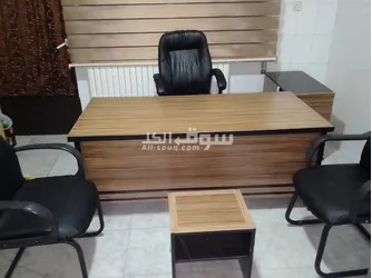 مكتب مع وحدة جانبية و3كراسي وطاولة - 7