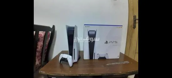 بلايستيشن 5فات مع يد أصلية