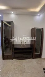 طقم كنب وطاولات وبوفيه خشب سويد وبرداي