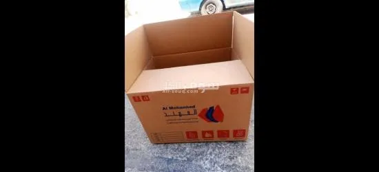 كراتين فارغه للبيع لضب زجاج المطبخ والا****سوارات