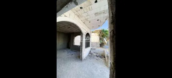 بيت عظم في اجمل مناطق جاوا